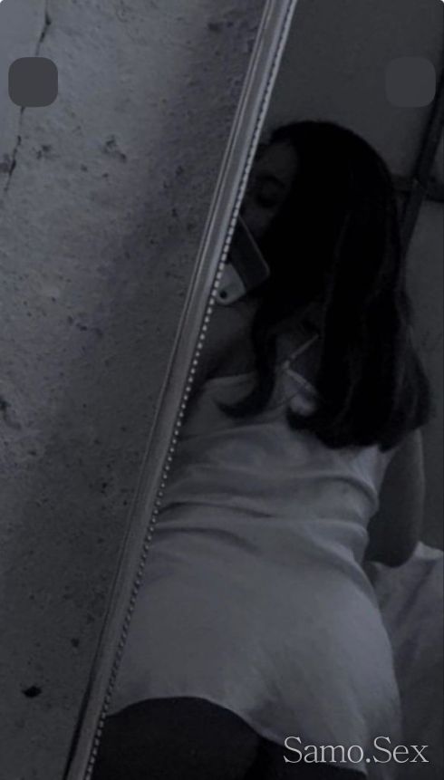 Императрица на свирката 🔞🫦 -  снимка 4