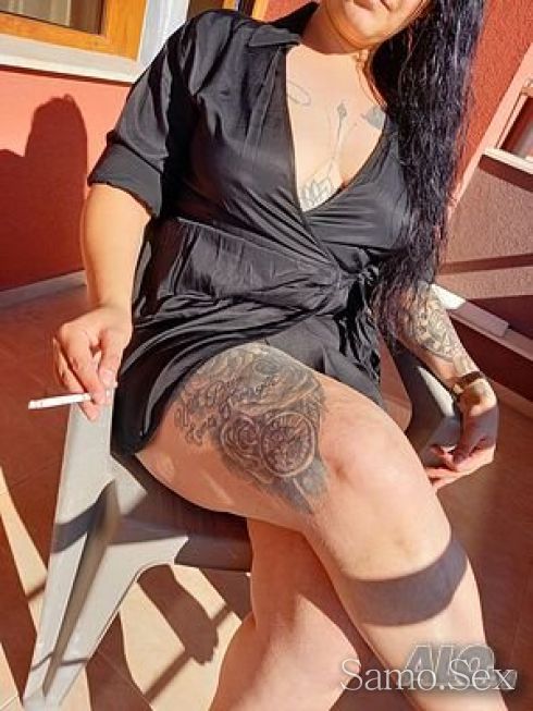 The girl with the tattoos only visits addresses and hotels -  снимка 2