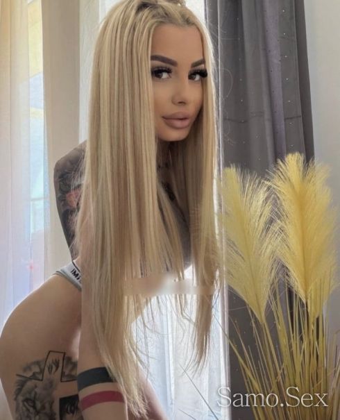 HOT GIRL! 💦 😋 -  снимка 1