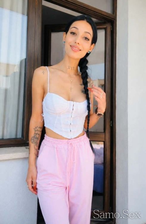 😘🫣🤤🤤💋💋💋🥰🥰🥰 -  снимка 4