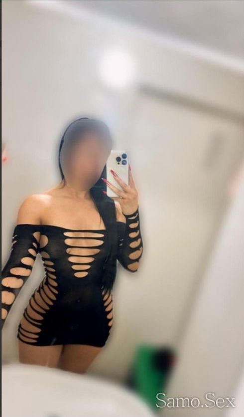 Sexy brunette 💦 -  снимка 2