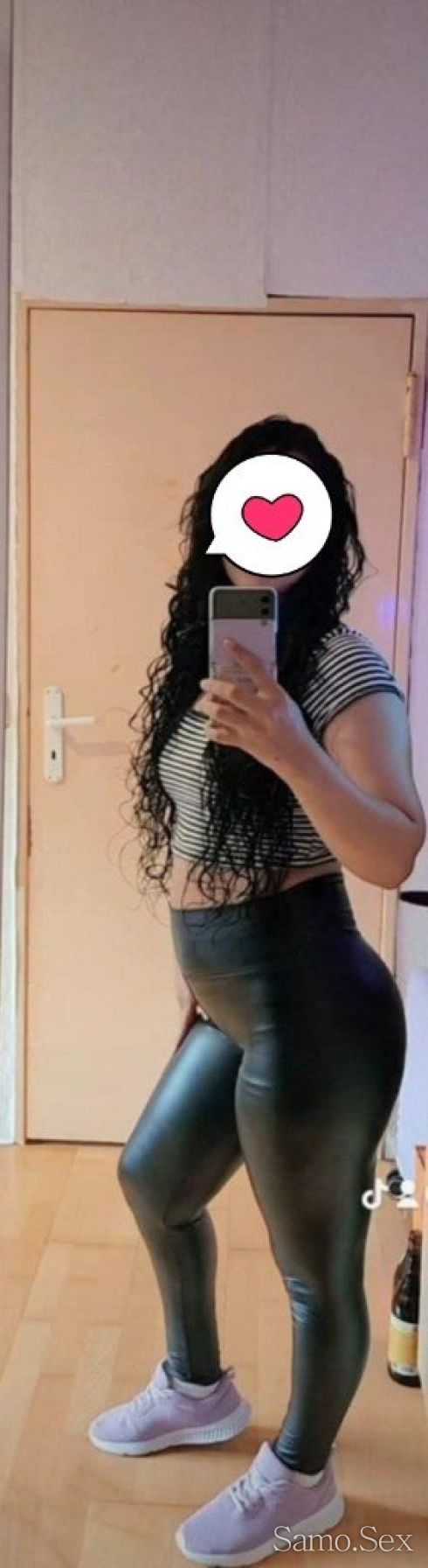 Елиф 🍌😋🫣 туркиня + една екстра в цената -  снимка 4