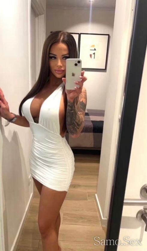 THE QUEEN OFF WHISTLLES 💋 -  снимка 1