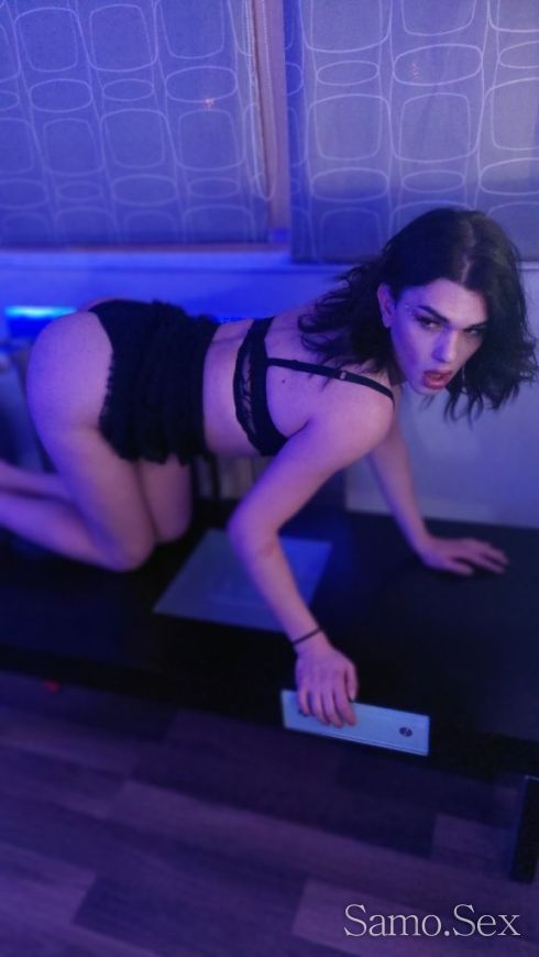 Твоето малко изкушение 🙂 имам момиче за троика -  снимка 4