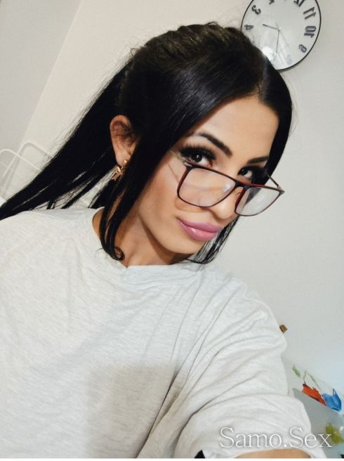 ДЪЛБОКО ГЪРЛО ЛИГИ И СЪЛЗИ ела и опитай ТРАНССЕКСУАЛНА 🥵 -  снимка 2