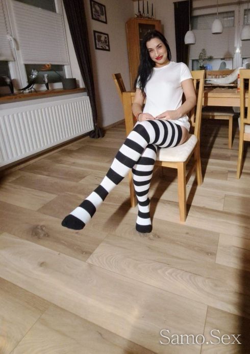 Жената която ще ви растопи -  снимка 2