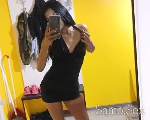 малкa и нежна за малко тук -  снимка 2