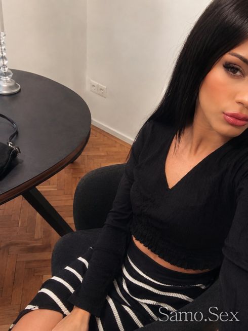 Ох ела и ме напълни искам да бъда твоята Послушна кучка -  снимка 3