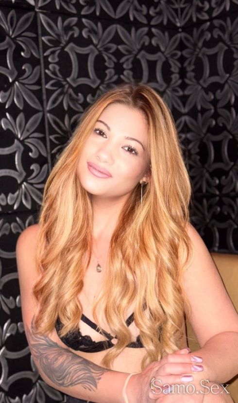 If you want a hot blonde, call me. -  снимка 1