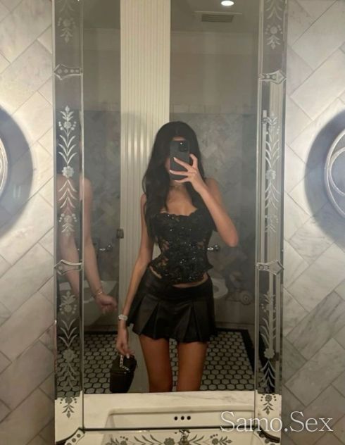 Real Bitch 😏 -  снимка 1