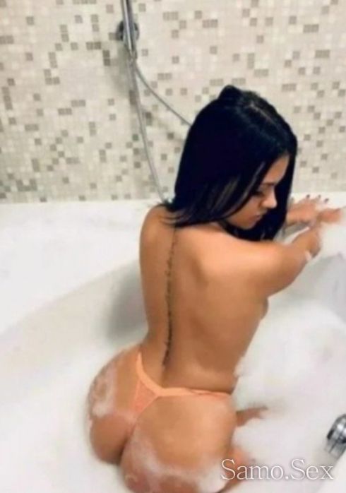 🫦💞💚 -  снимка 2