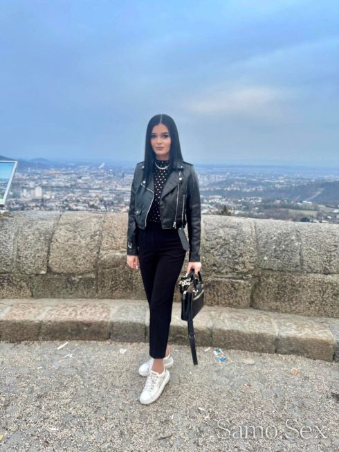 Секси парче -  снимка 3