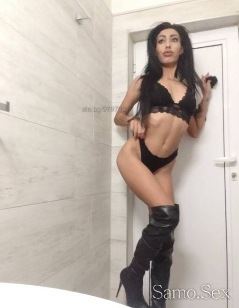 Диона мокра и възбудена Студентка 💯% Реална!!!📲🔞🫦 -  снимка 3