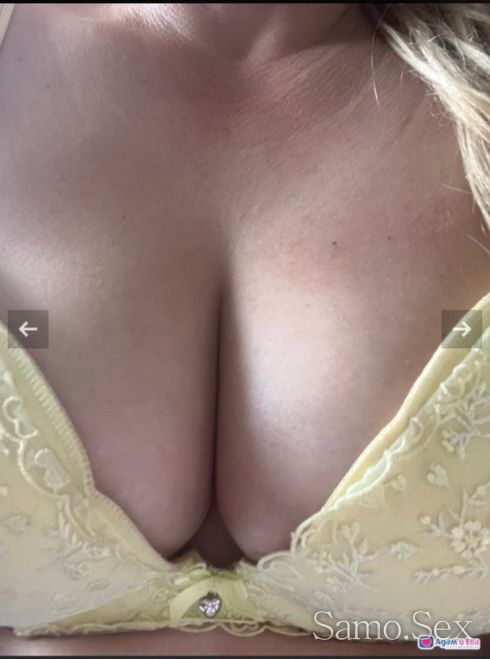 Руса палава блундинка готова да задоволи фантазите -  снимка 5