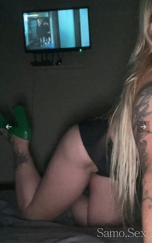 Руса палава блундинка готова да задоволи фантазите -  снимка 7