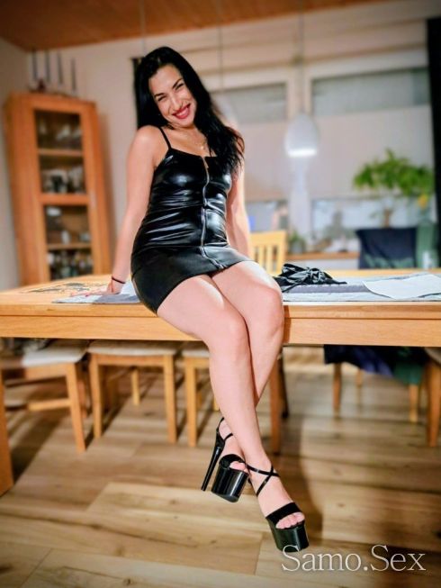 Нежна и страсна -  снимка 1