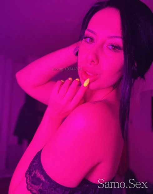 New girl Deborah -  снимка 1