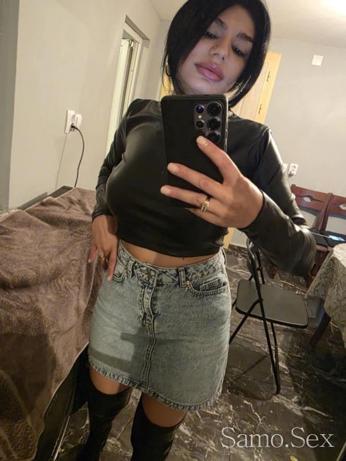 За малко тук при вас -  снимка 5