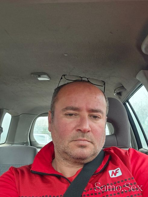 Тук съм дами -  снимка 1