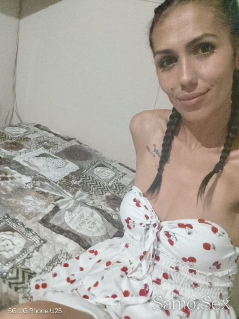 Кралицата на френската любов -  снимка 6