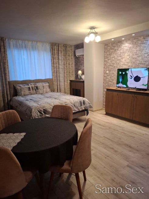 Луксозен двустаен апартамент в центъра на града -  снимка 6