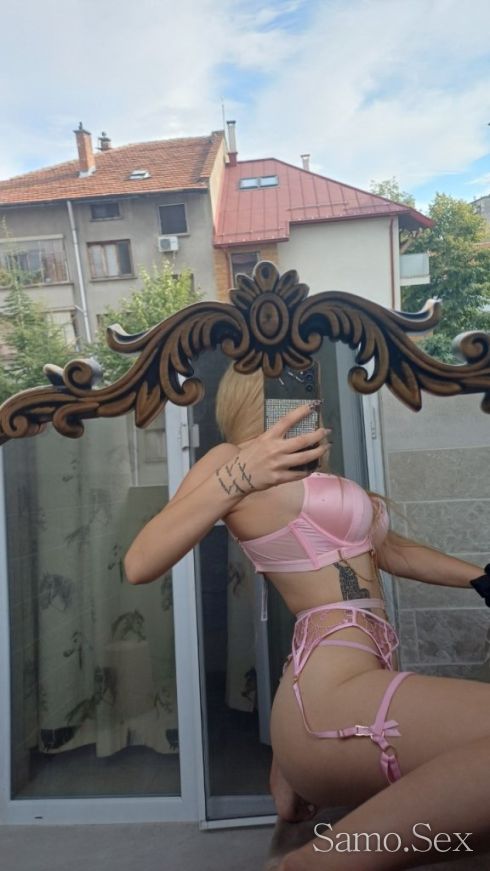 Nicole -  снимка 3