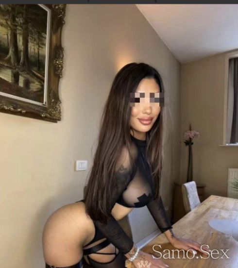 😘🫣🤤🤤💋💋💋🥰🥰🥰 -  снимка 1