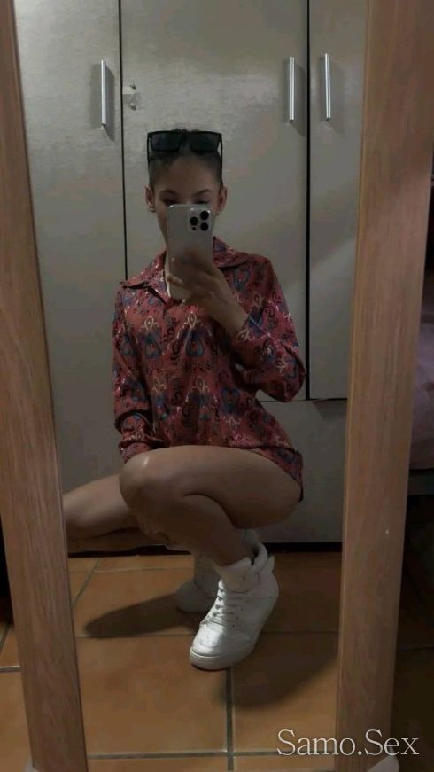 Малка Сладка Опасна Нова Тук за Няколко Дни със Уютен Терен -  снимка 4