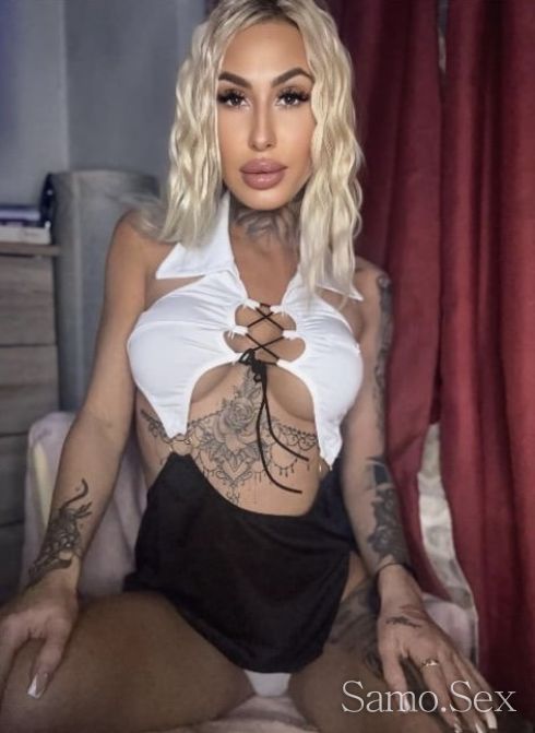 New Girl 🫦 -  снимка 2