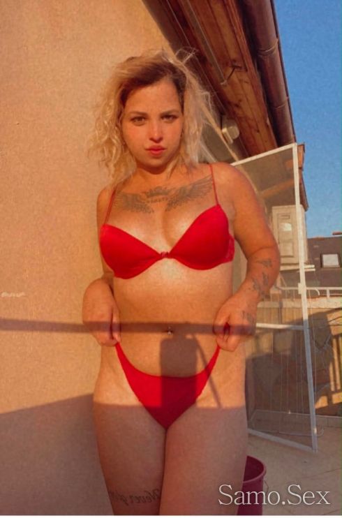 blond sin for you🤤💋🥂 -  снимка 2
