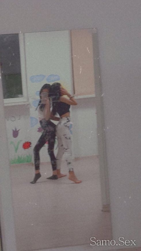 Ние сме две мацки ако опиташ един път ще искаш пак 💋 -  снимка 1