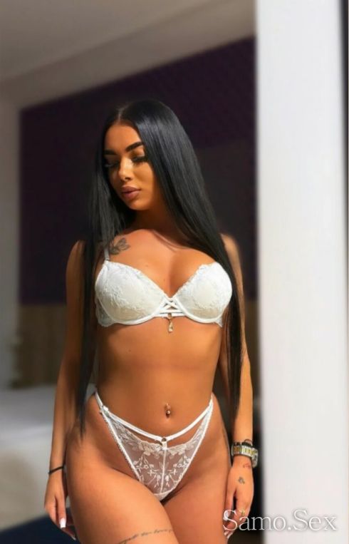 Sexy girl 👅 -  снимка 4