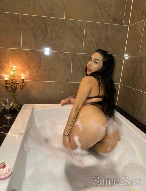 БЪЛГАРКА СЪМ💋 за малко в града ви -  снимка 12