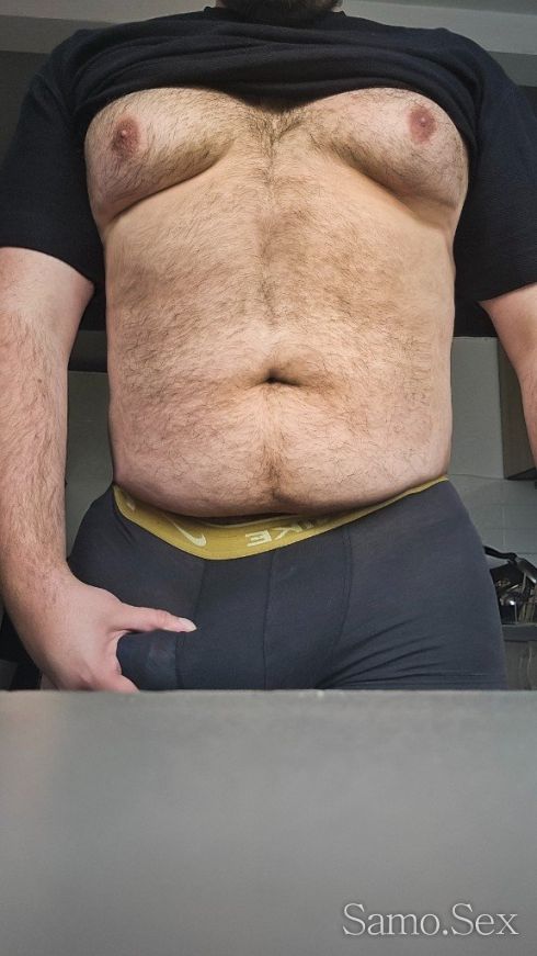 Нов в градът  предлагам еротични масажи и още  😁 -  снимка 2