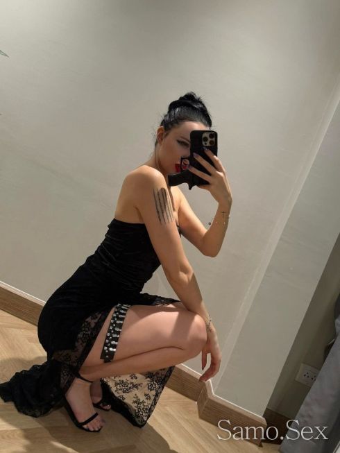 малка мръсница 😘 -  снимка 1