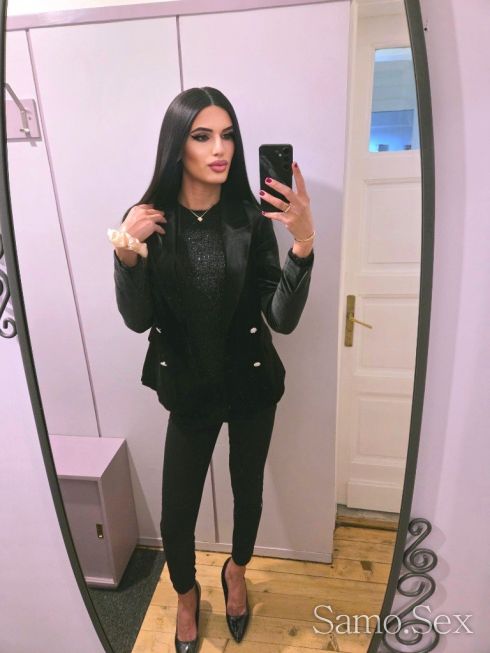 try the temptation...🍑🤤🫦🥂 -  снимка 12