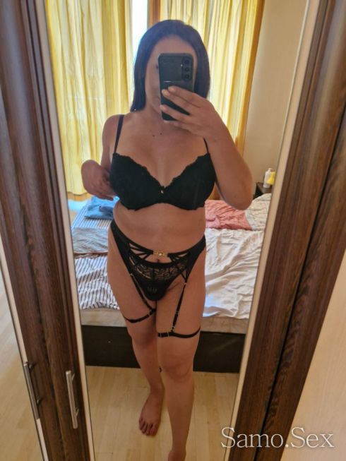 Масаж и френска от яка транс мацка -  снимка 6