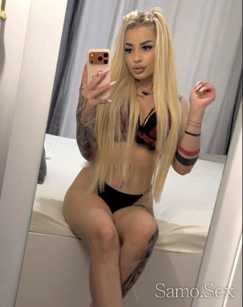 HOT GIRL! 💦 😋 -  снимка 1