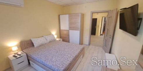 АПАРТАМЕНТ ЗА ПОЧАСОВО И НОЩУВКИ -  снимка 2