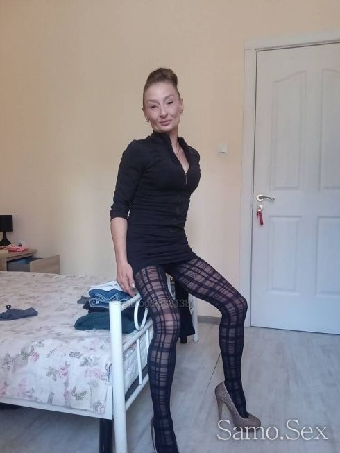 Здравей аз съм десита и предлагам незабравими удоволствие -  снимка 5