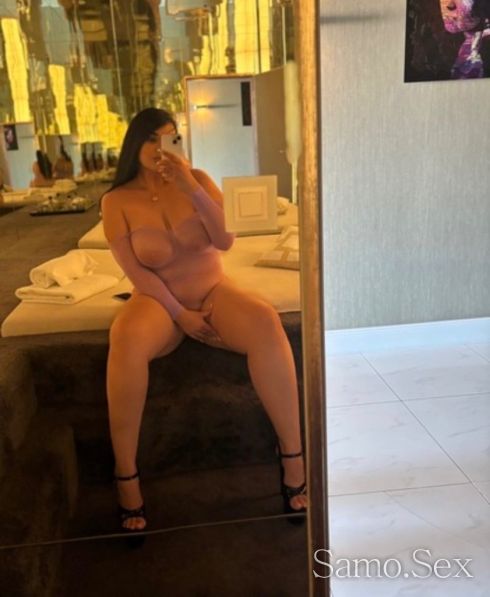 Нова в града 👅 -  снимка 3