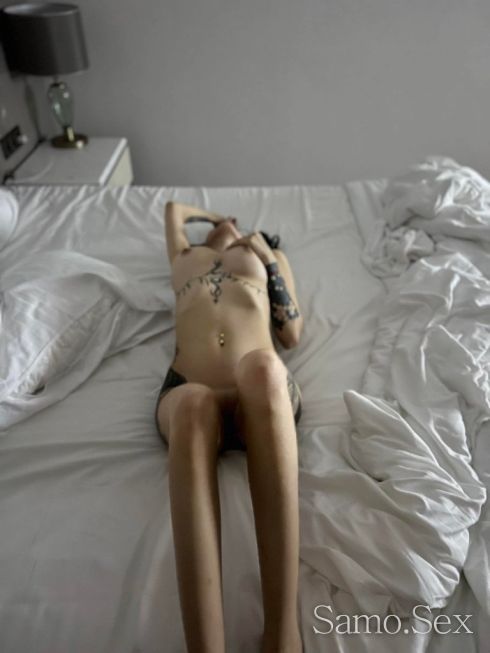 New girl -  снимка 5