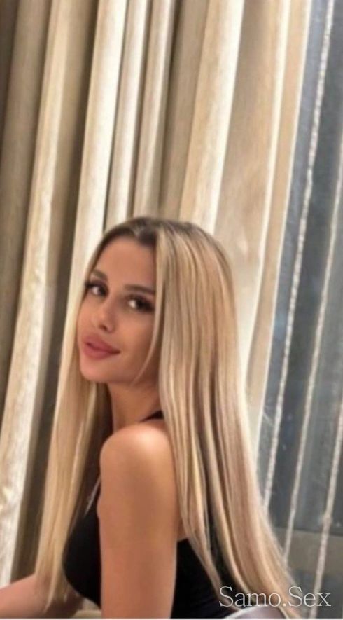 Малка палавница ново парче с тясно пиче😉😘😘 -  снимка 1