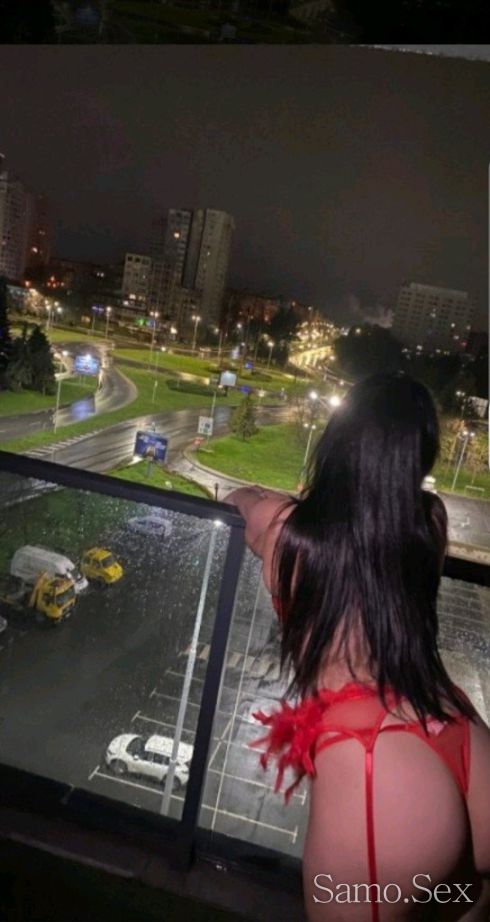 нова в града -  снимка 3