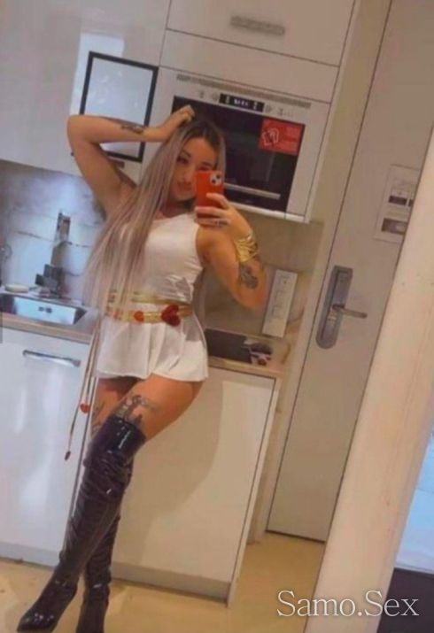Ела при мен😉и нека забравим за всичко останоло 🥰 -  снимка 1