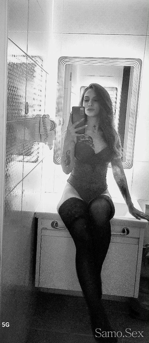 Тук съм 🔞🥰🎀😈🍑😁 -  снимка 5