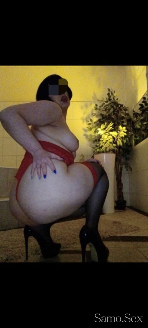 Обичам да ме пръскат с топло мляко 😘😋😋 -  снимка 4