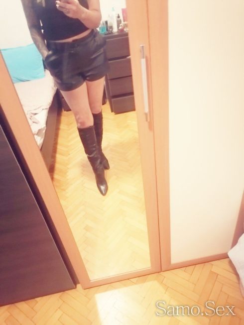 Чаровна, sexy Николче -  снимка 5