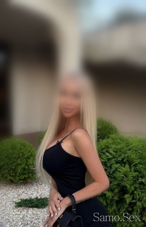 Сладката Моника -  снимка 9