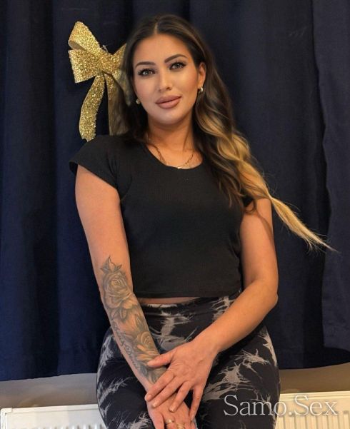 Цвети Нова в града 😘 -  снимка 3